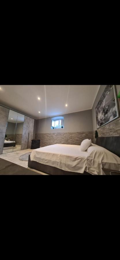 לה ספציה Crystal Home מראה חיצוני תמונה